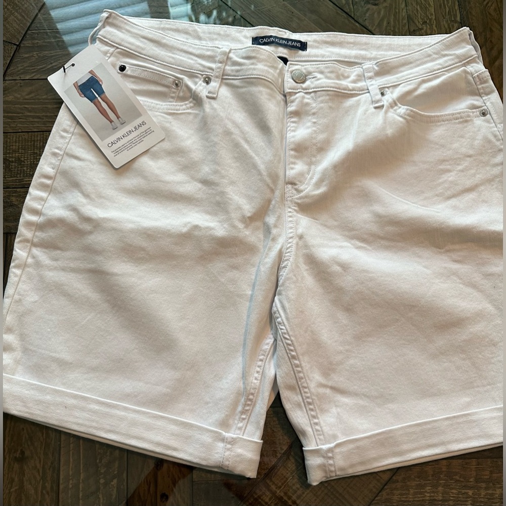 NWT/ Calvin Klein Jean Shorts Size 16